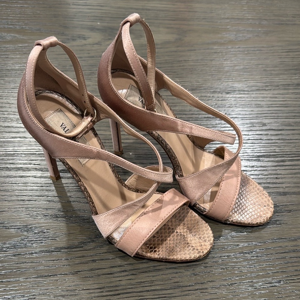 Valentino Garavani Satin Strappy Snake Skin Pattern Pink/Cream Strappy Heels